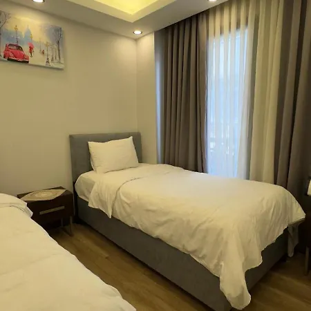 Oeztatli Apartment