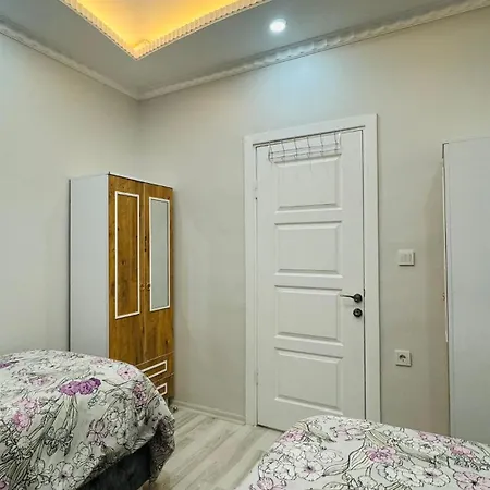 Apartment Oeztatli Istanbul