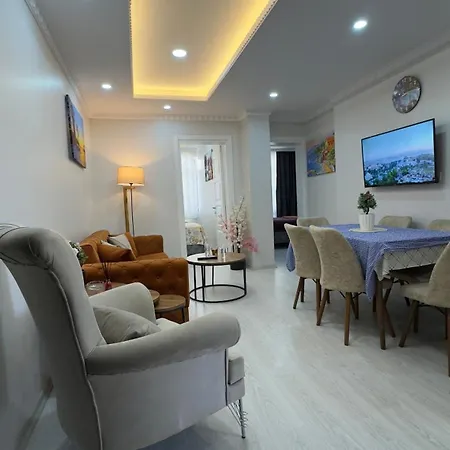 Oeztatli Apartment
